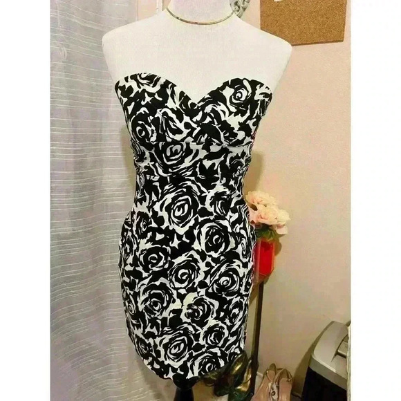 Rue21 Black Floral Print Dress - Picture 4 of 5